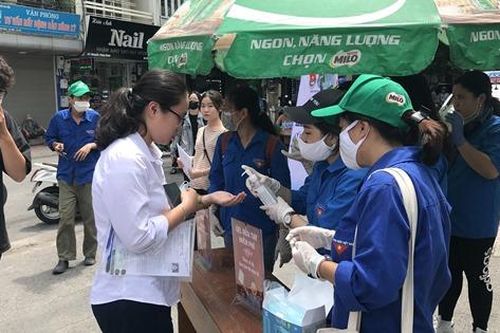 Mùa tiếp sức đặc biệt của tình nguyện viên