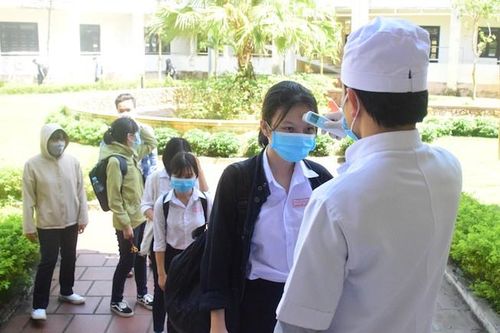 Quảng Ngãi: Khẩn cấp dừng điểm thi có 352 thí sinh liên quan đến bệnh nhân 786