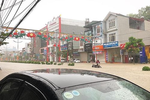 Hai người ở Điện Biên bị mưa lũ cuốn trôi