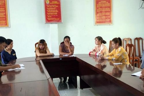 Tạm giữ hình sự 6 đối tượng bắt giữ người trái pháp luật ở An Giang