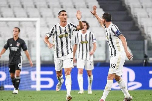 Ronaldo lập cú đúp, Juventus vẫn dừng bước ở Champions League