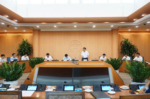 Tin nóng ngày 8/8: Học sinh cả nước bước vào kì thi tốt nghiệp THPT; ngày đầu Bệnh viện C Đà Nẵng được dỡ bỏ phong tỏa