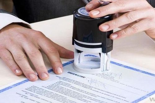 Mức xử phạt vi phạm hành chính đối với hành vi không thông báo mẫu dấu trước khi sử dụng