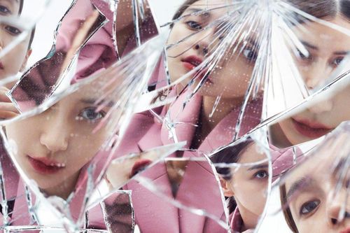 Angelababy thử thách kiểu chụp mới, cho người xem thấy đâu là đẹp không góc chết