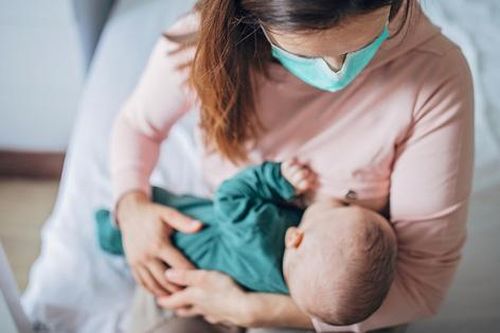 Hướng dẫn nuôi con bằng sữa mẹ trong mùa dịch Covid-19