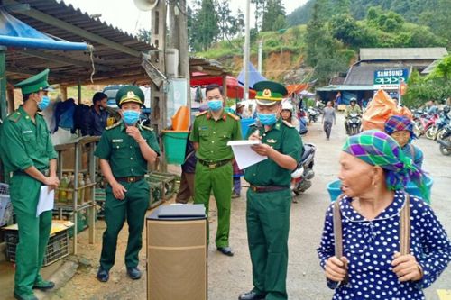 Đồn Biên phòng Pha Long tuyên truyền phòng chống dịch bệnh Covid-19