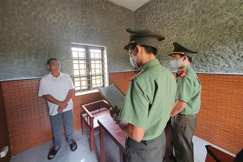 Triệt phá đường dây tổ chức cho người khác trốn đi nước ngoài