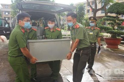 Vận chuyển đề thi được bảo vệ chặt chẽ