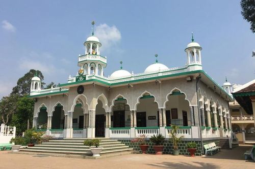 Đến An Giang chiêm ngưỡng thánh đường Mubarak