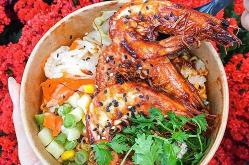 Mì, bánh tráng trộn và loạt món dễ làm, hút giới sành ăn