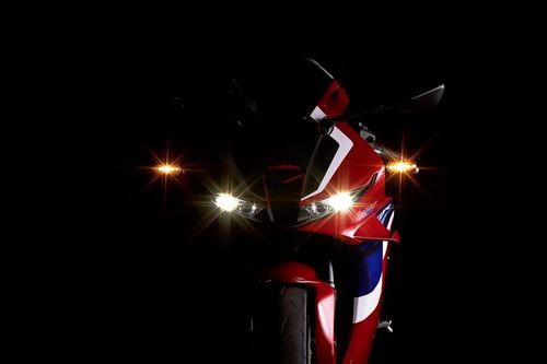 Honda tiết lộ CBR600RR 2021, ra mắt trong tháng 8