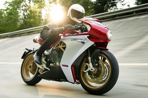 MV Agusta Superveloce 800 ra mắt - sportbike kiểu dáng cổ điển