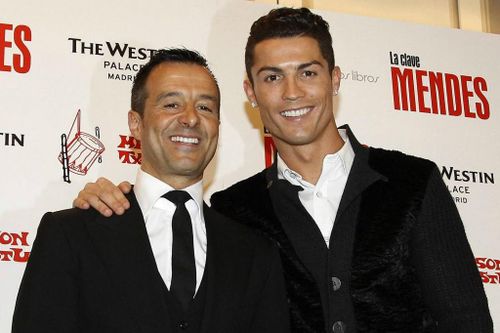 Ronaldo yêu cầu người đại diện đàm phán với PSG
