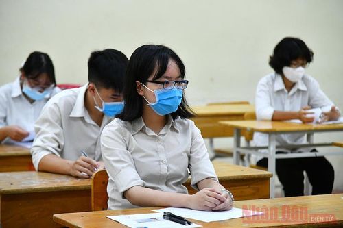 Sáng nay, thí sinh bắt đầu Kỳ thi tốt nghiệp THPT bằng bài thi môn Ngữ văn