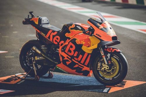 Xe KTM RC16 thi đấu mùa giải MotoGP 2019 được bán với giá 7,8 tỷ đồng