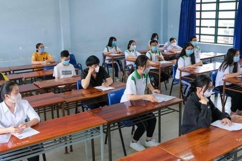 Sáng nay gần 900.000 thí sinh bước vào môn thi đầu tiên