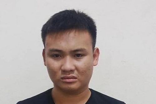 Tạm giữ hình sự đối tượng cướp tài sản của người phụ nữ đi đường trong đêm