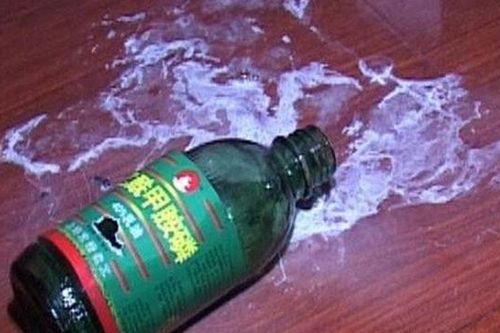Mua thuốc trừ sâu đầu độc hai con nhỏ vì vợ không đồng ý đoàn tụ