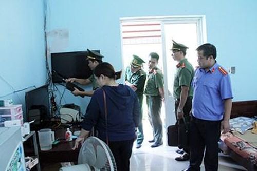 Đề nghị truy tố 5 cán bộ hải quan 'phù phép' tinh quặng sắt thành… xỉ