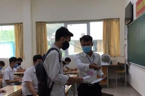 13 thí sinh bị đình chỉ thi trong ngày đầu tiên thi tốt nghiệp THPT 2020