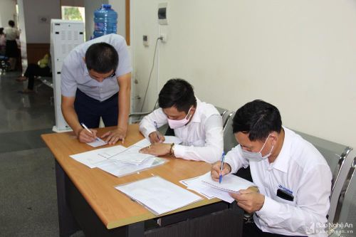 Nghệ An đã chính thức triển khai nộp phí trước bạ điện tử ô tô, xe máy (từ 1/8)