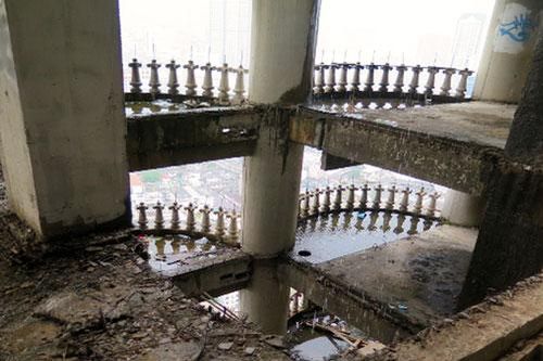 Sự thật rùng rợn về 'tháp ma' 49 tầng bỏ hoang ở Bangkok