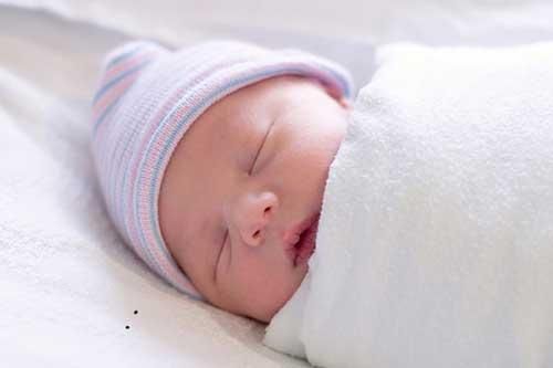Những sai lầm khi chăm sóc trẻ sơ sinh khiến bé chậm lớn