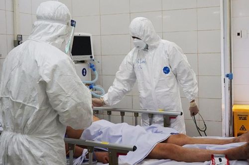 Lịch trình nam cán bộ HĐND phường nhiễm COVID-19: Dự đại hội Đảng bộ quận, đi ăn trưa ở nhà hàng, viếng Nghĩa trang thành phố