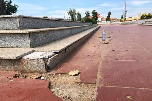 Bình Định: Quảng trường thị xã đầu tư hơn 23 tỷ đồng hư hỏng khi chưa được nghiệm thu