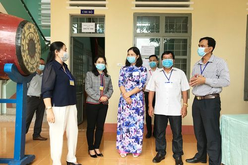 Phó Chủ tịch UBND tỉnh Gia Lai kiểm tra công tác tổ chức thi tại khu vực Đông Nam tỉnh