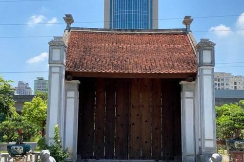 Phục dựng lại cổng làng Mông Phụ