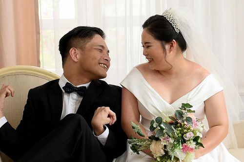 Nhạc sĩ bại não Thiên Ngôn tổ chức hôn lễ
