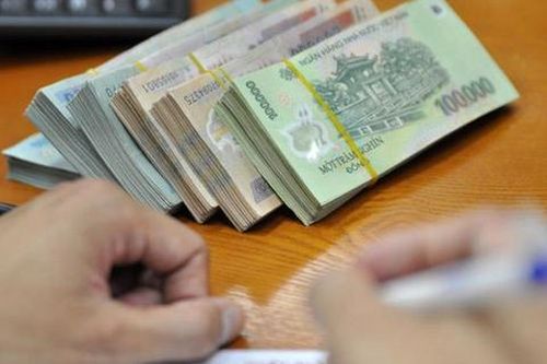 Hai vợ chồng trộm tiền của chủ tiệm tạp hóa