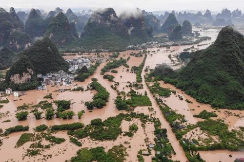 Những vùng lúa gạo ở Trung Quốc chìm trong biển nước lũ