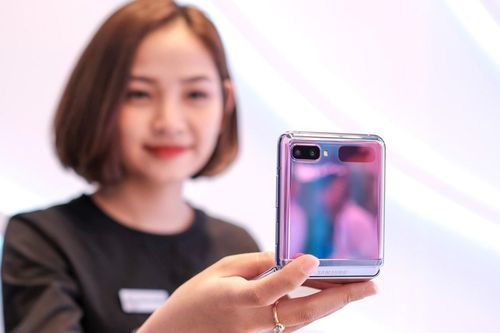 Galaxy Z Flip đang giảm giá gần 15 triệu ở Việt Nam