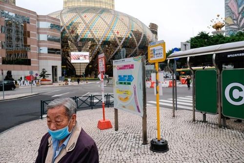 Macau cởi trói cho visa du lịch, giải cứu sòng bạc