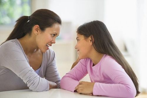 Giúp cha mẹ đồng hành cùng con trong giai đoạn dậy thì