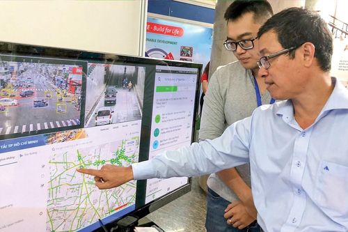 Gắn chuyển đổi số với nền tảng công nghệ Việt