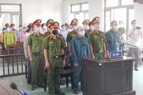 Xét xử 6 bị cáo nguyên là Chủ tịch, Phó Chủ tịch và lãnh đạo các phòng chuyên môn UBND TP Phan Thiết