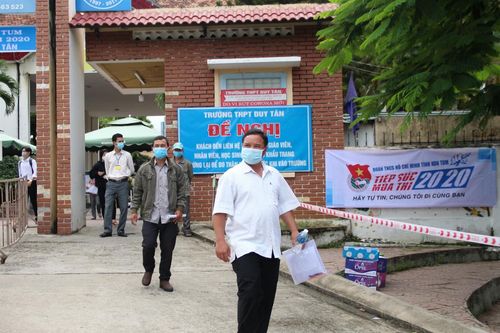 Thi tốt nghiệp THPT: Khi bố và con cùng là thí sinh