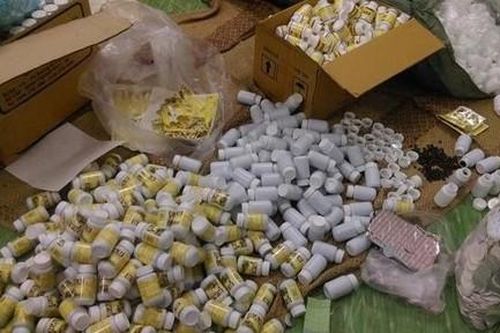 Truy tố 3 anh em ruột trong đường dây sản xuất, buôn bán thuốc tân dược giả
