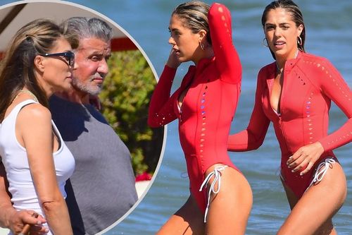 Con gái 'huyền thoại Rambo' Sylvester Stallone khoe sắc vóc tuổi 20 ở biển