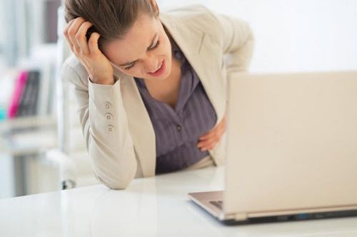 Cẩn trọng khi bỗng dưng nhức đầu, nôn ra máu