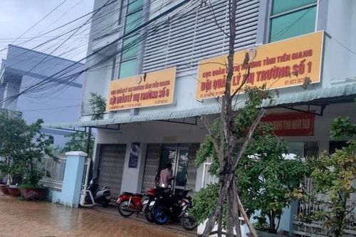 Tạm đình chỉ đội trưởng quản lý thị trường quan hệ bất chính với vợ người khác