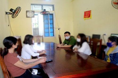 Giải cứu hai thiếu nữ bị lừa ép làm nhân viên quán hát