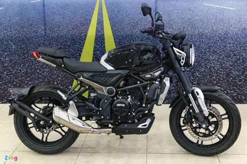 Cận cảnh môtô 300 phân khối, giá 75 triệu tại Việt Nam, cạnh tranh với Honda CB300R