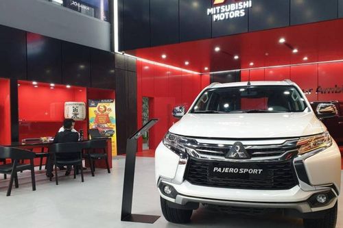 Mitsubishi Pajero Sport giảm giá gần 200 triệu: Xả hàng chuẩn bị ra bản mới