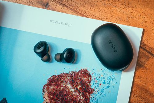 Đánh giá Realme Buds Q: Tai nghe không dây giá dễ chịu, chất âm trầm ấm!