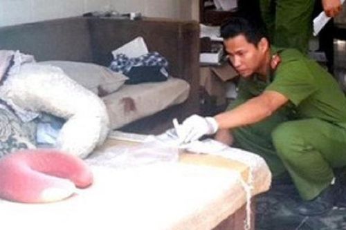 Thi thể bé gái 3 tuổi giấu trong tủ quần áo ở nhà nghỉ