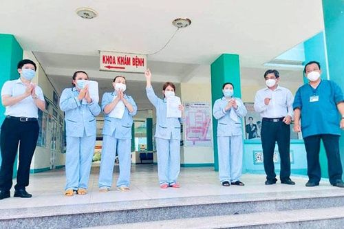 Bốn bệnh nhân đầu tiên của Đà Nẵng khỏi bệnh Covid-19